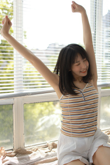 女子精油SPA按摩全身放松